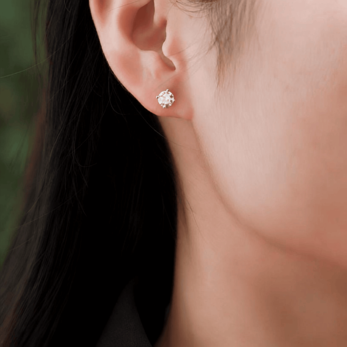 1 Carat Round Moissanite Stud Earrings in 925 Sterling Silver – 6.5mm