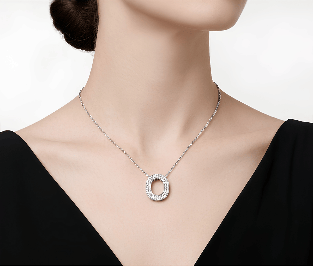 Moissanite Pavé Initial "O" Necklace in S925 Sterling Silver